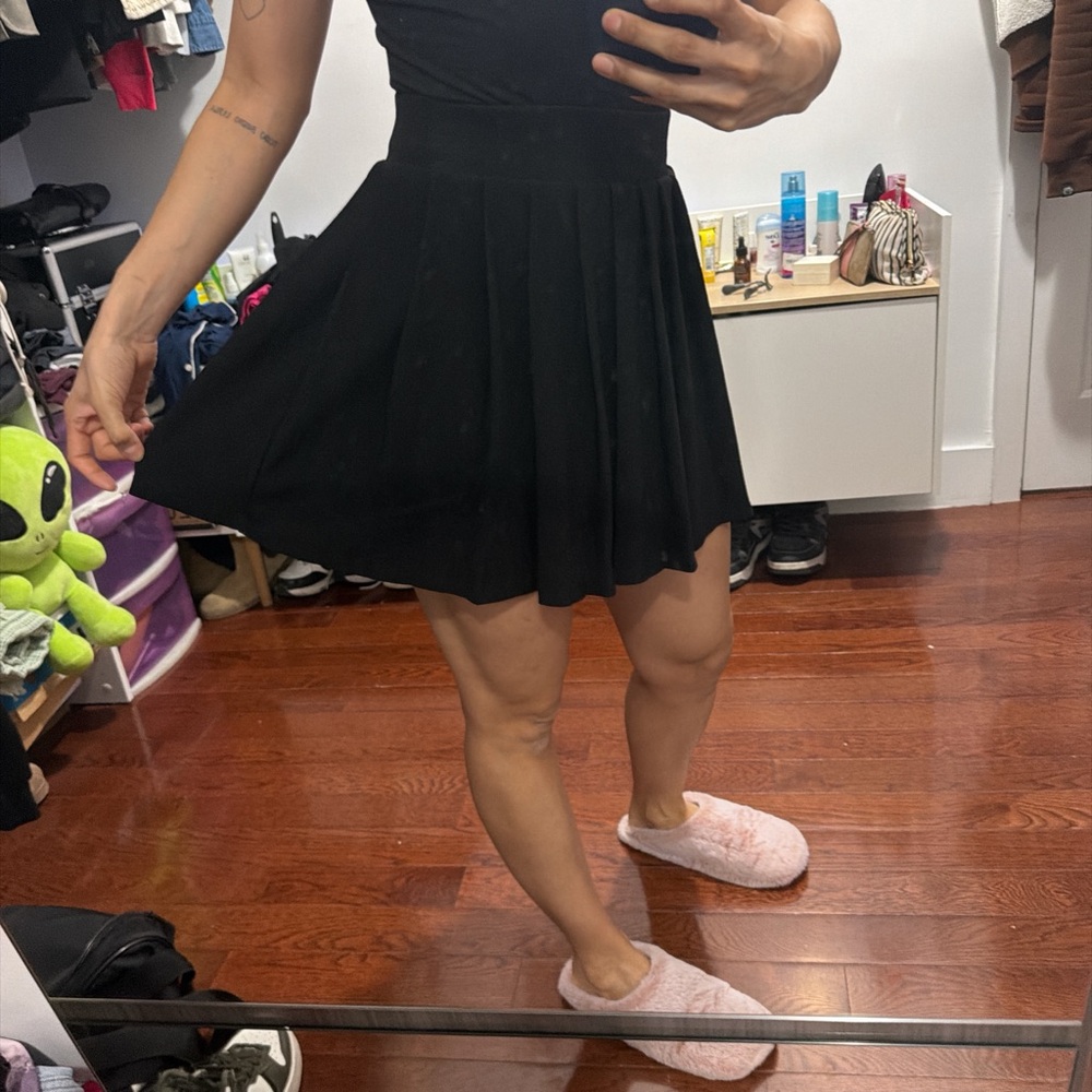 Elegant Black Pleated Skirt